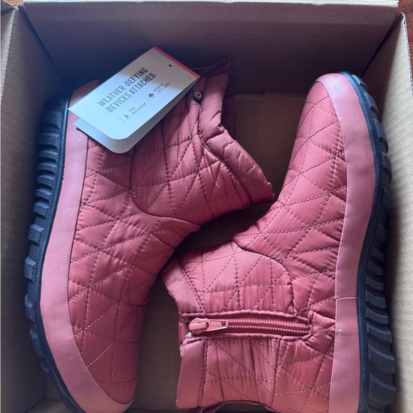 New with tags Bogs Women's Snowday ll Short-Paprika Quilted Ankle Boots - Picture 5 of 6